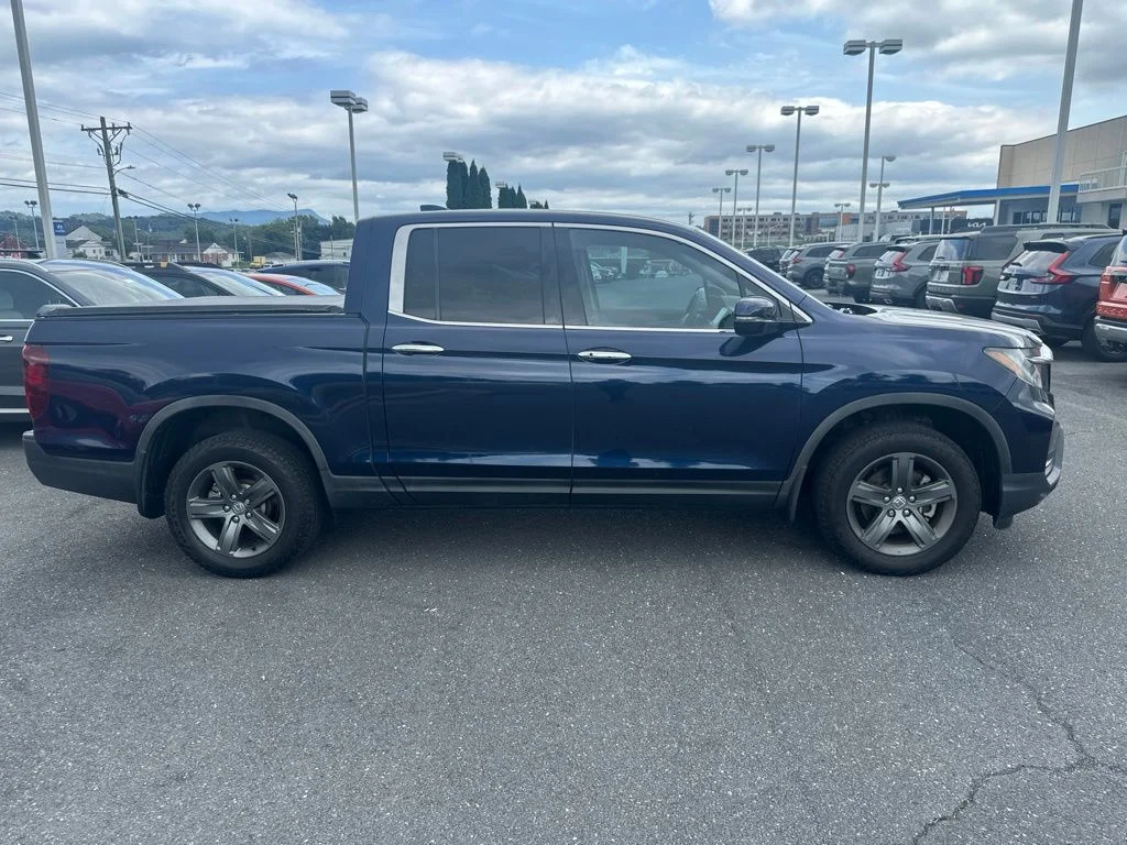 Used 2023 Obsidian Blue Pearl Honda RTL-E image 4