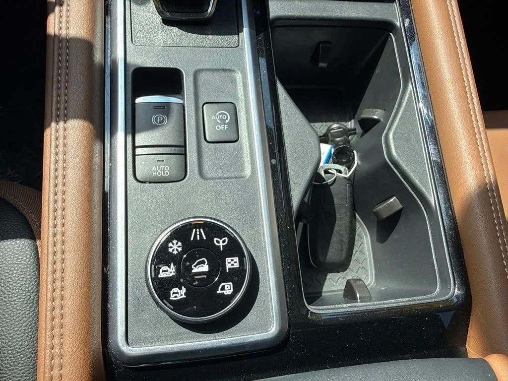 Used 2025 Boulder Gray Nissan Platinum image 33