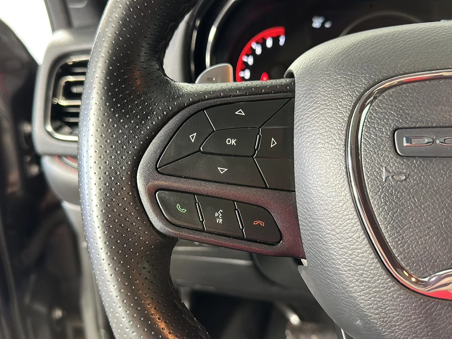 Used 2025 Vapour Grey Dodge R/T image 12