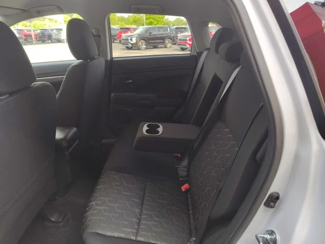 2025 Mitsubishi Outlander Sport ES - Photo 23
