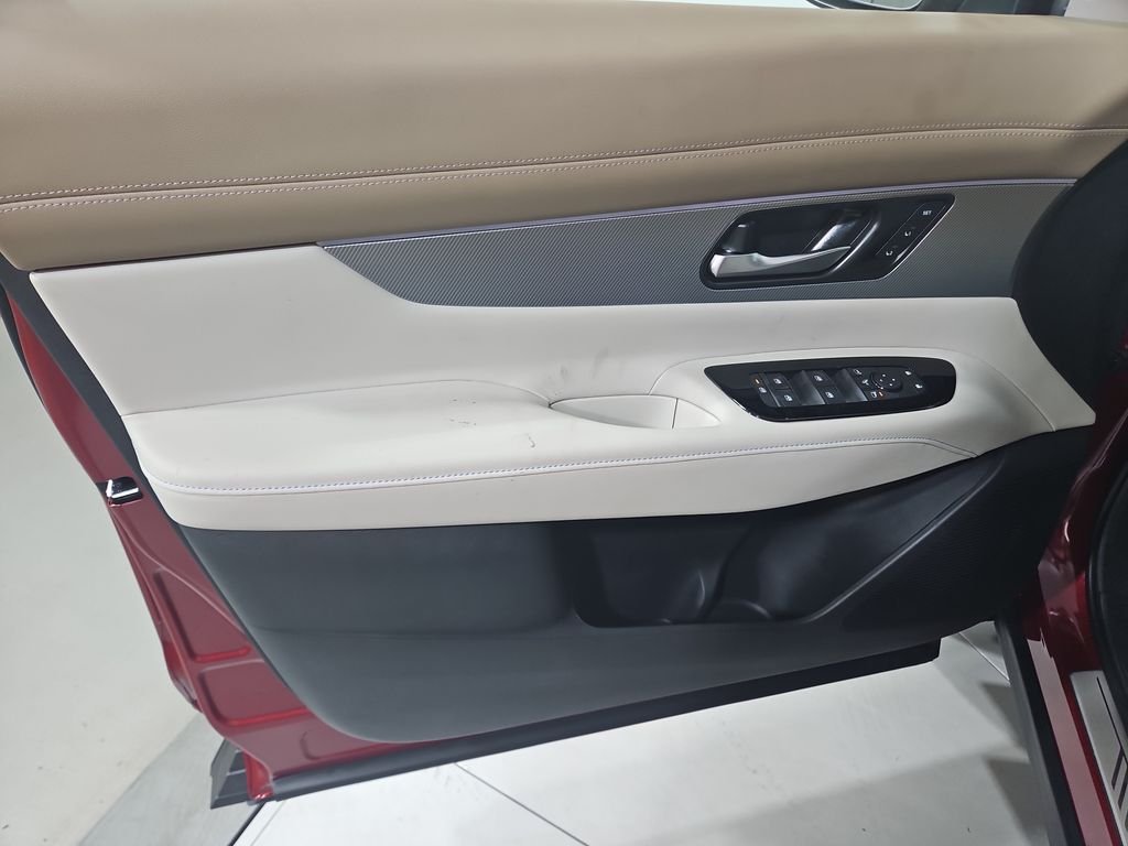 New 2026 Scarlet Nissan Platinum image 11