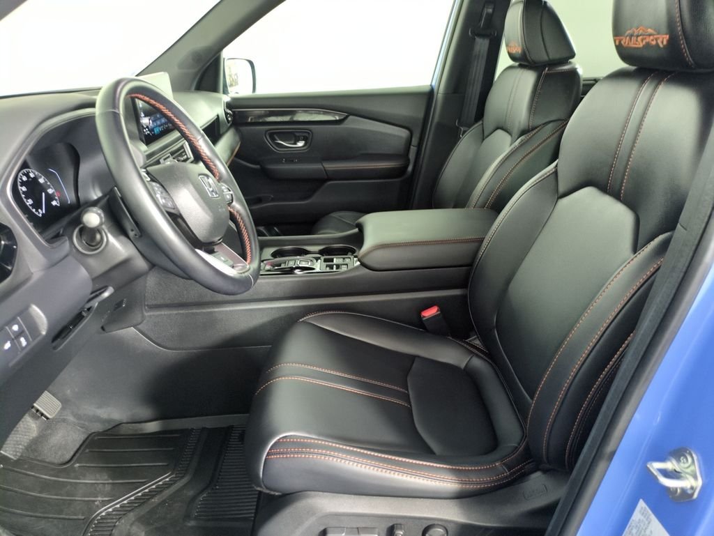 Certified Used 2025 Diffused Sky Pearl Honda TrailSport image 13