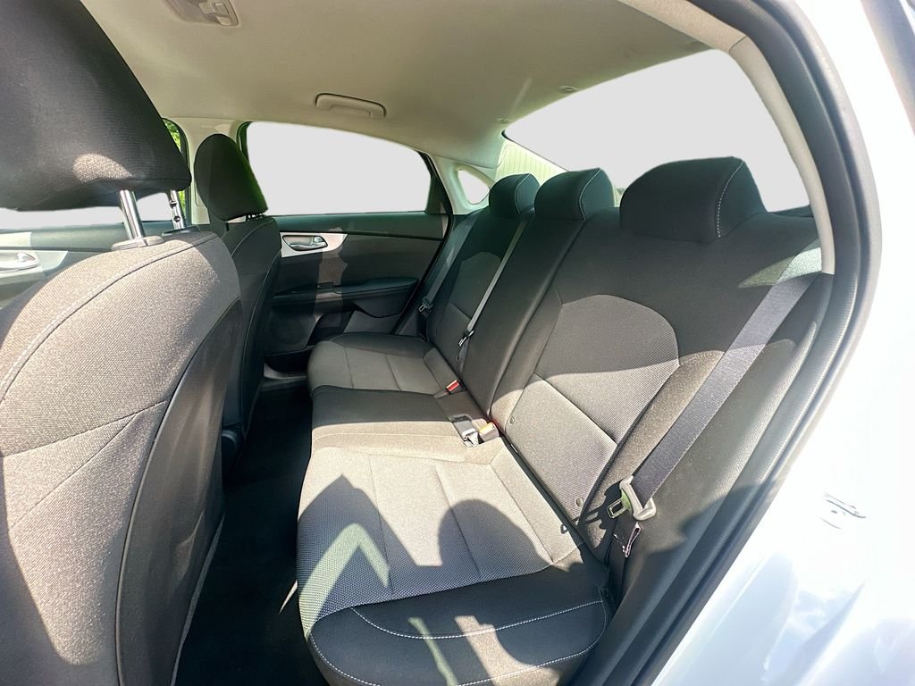 Used 2023 Snow White Pearl Kia LXS image 24