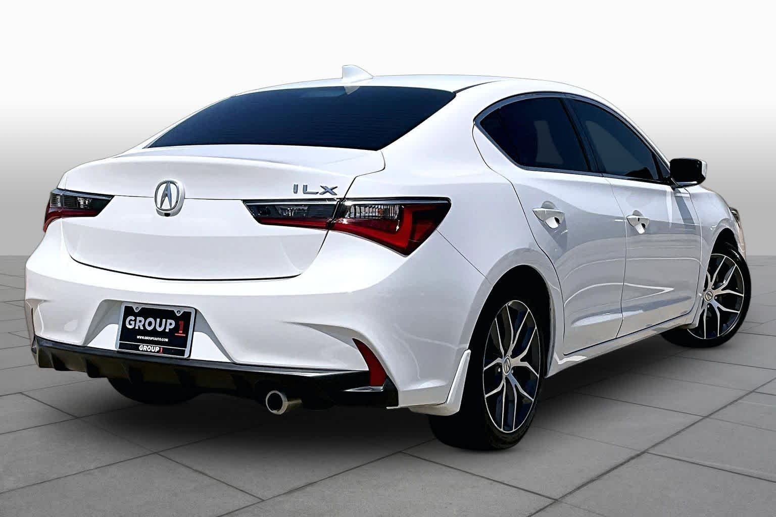 Used 2021 Platinum White Pearl Acura w/Premium Package image 13