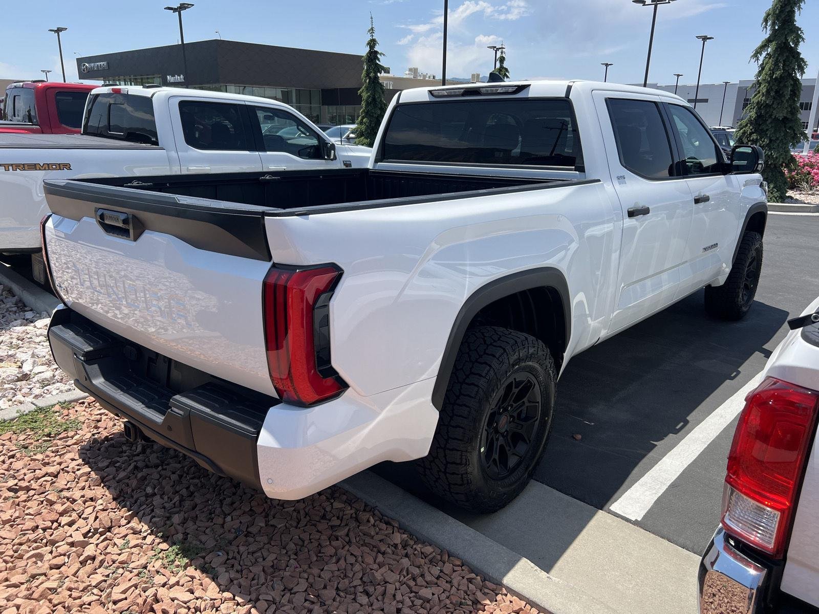 Used 2023 Ice Cap Toyota SR5 image 3
