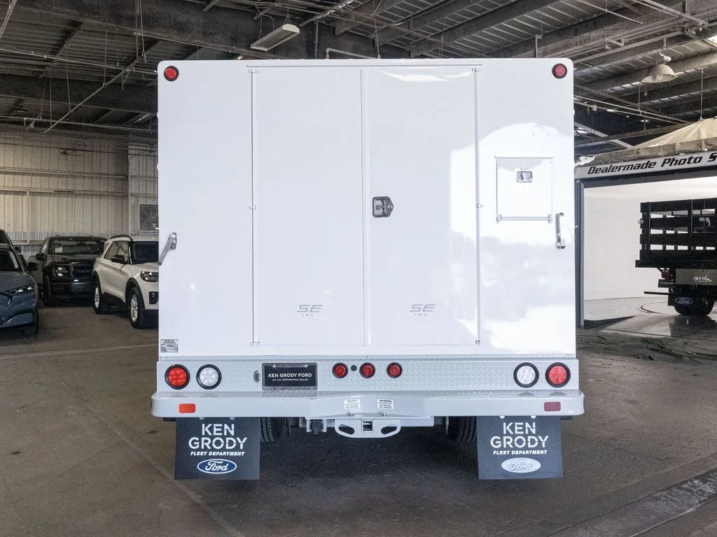 2026 Ford F-350 Super Duty Chassis Cab XL - Photo 6