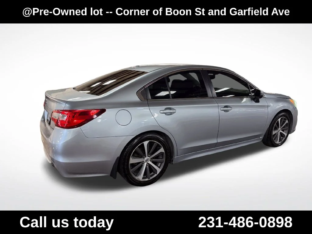 Used 2015 Silver Subaru 2.5i image 5
