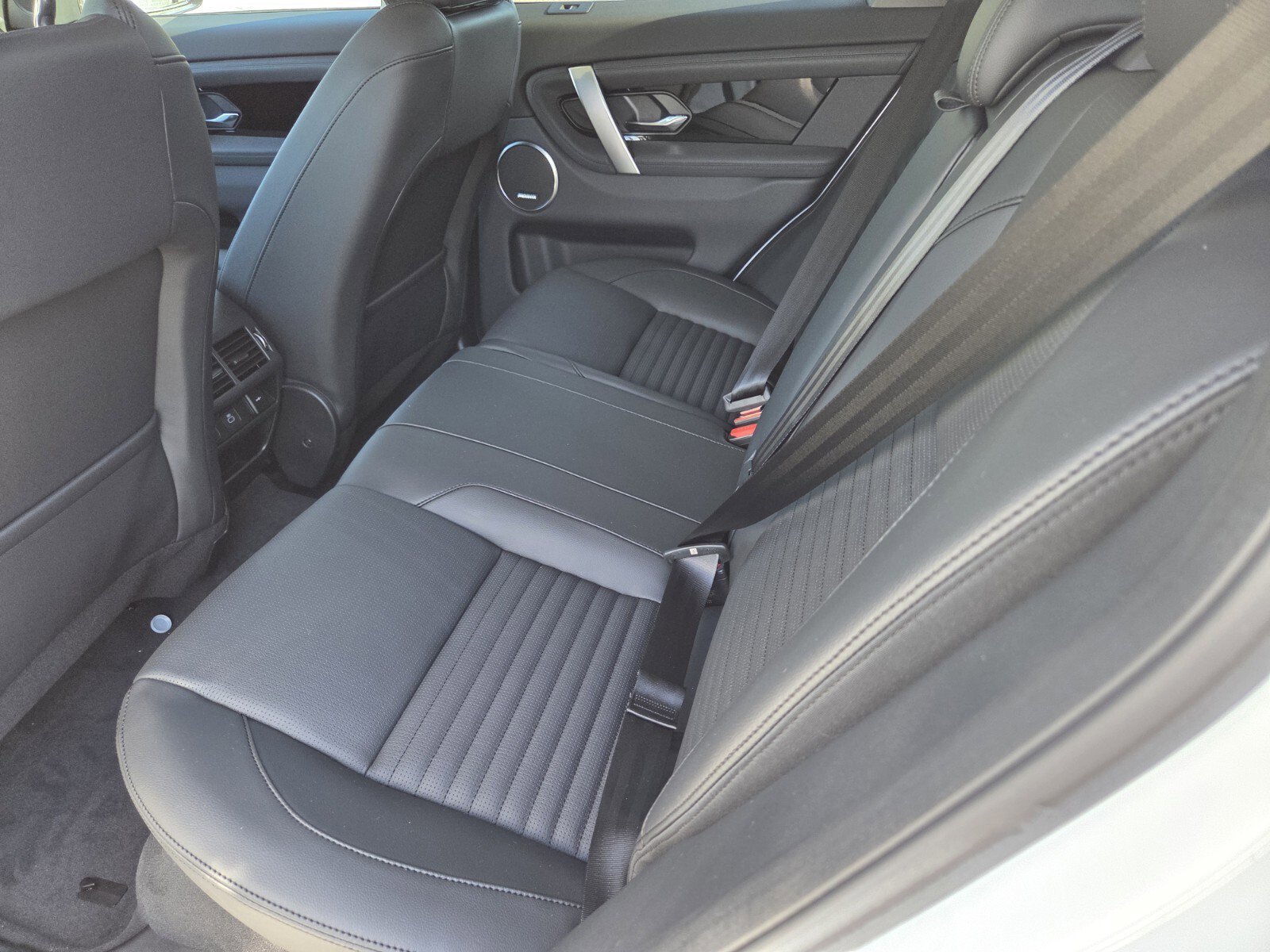 2025 Land Rover Discovery Sport S - Photo 11