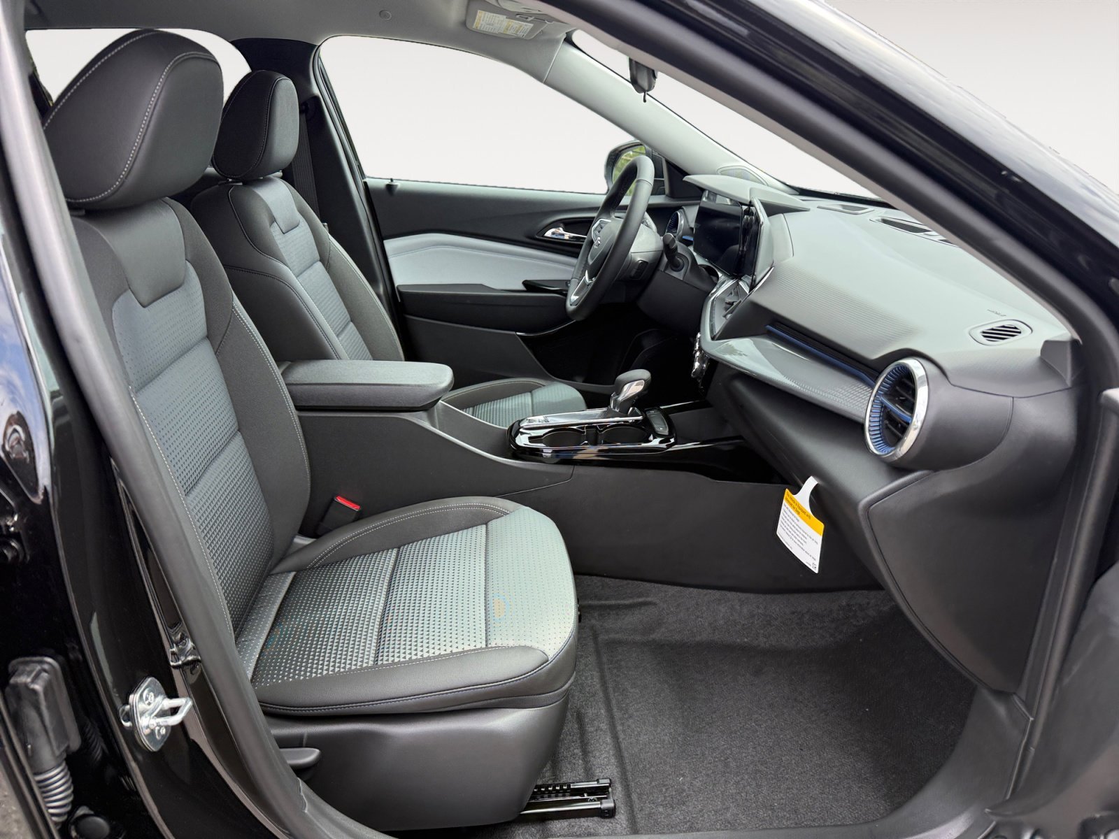New 2026 Mosaic Black Metallic Chevrolet LT image 19