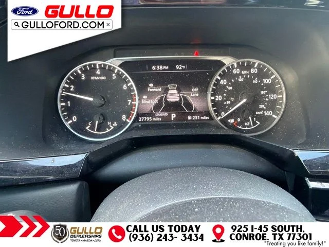 Used 2022 White Nissan SV image 5