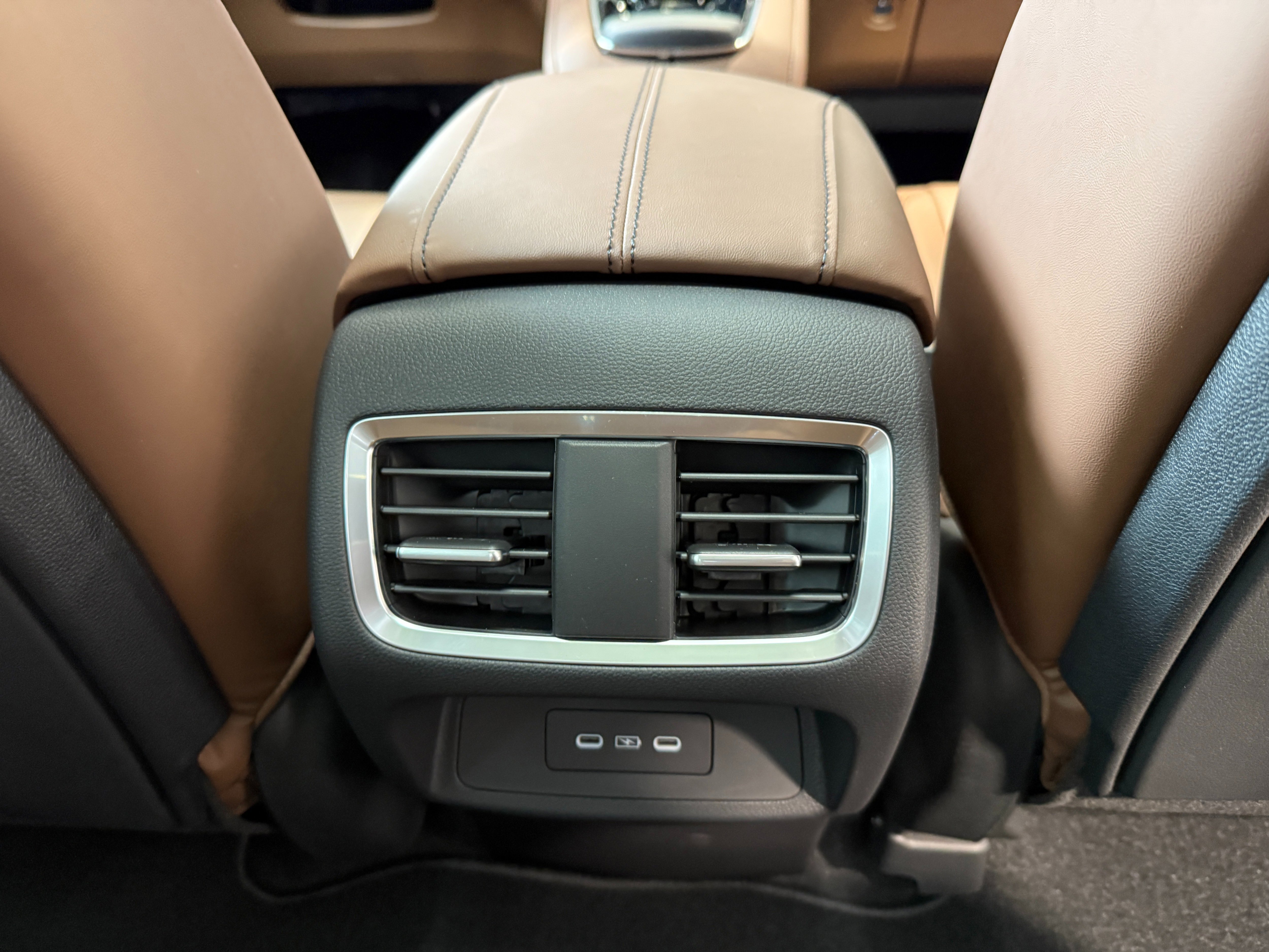 New 2026 Liquid Carbon Metallic Acura w/Technology Package image 30