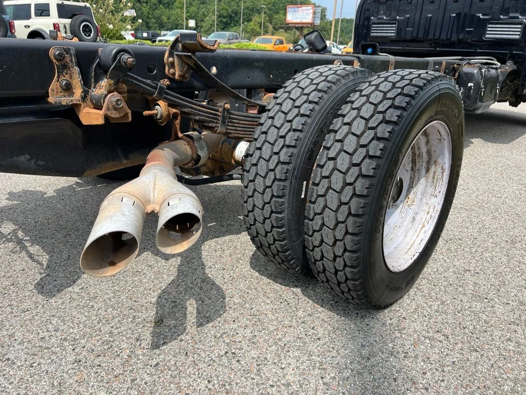 2019 Ford F-550 Super Duty Chassis Cab XL - Photo 12