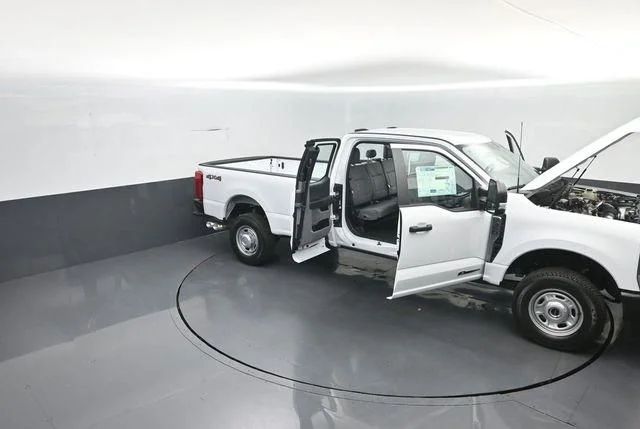 New 2026 Oxford White Ford F-350® XL image 28