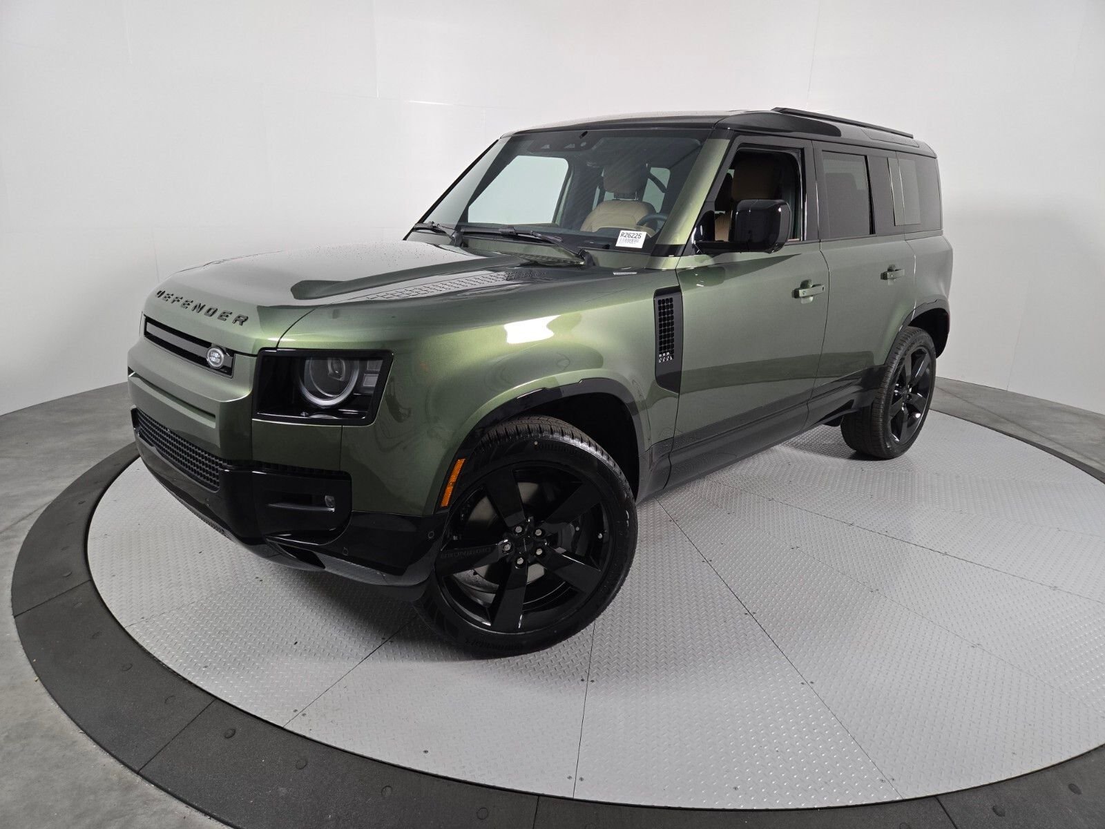 New 2026 Woolstone Green Land Rover X-Dynamic SE image 1