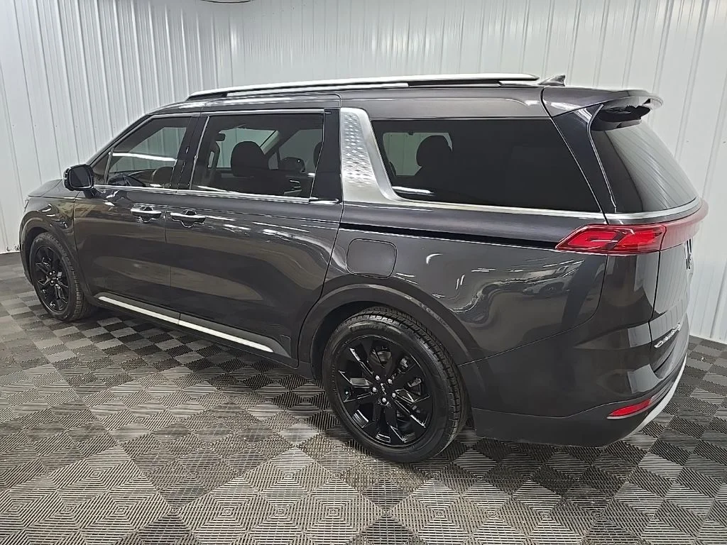 Used 2022 Gray Kia SX Prestige image 9