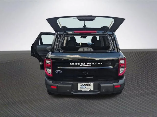 New 2025 Shadow Black Ford Outer Banks® image 18