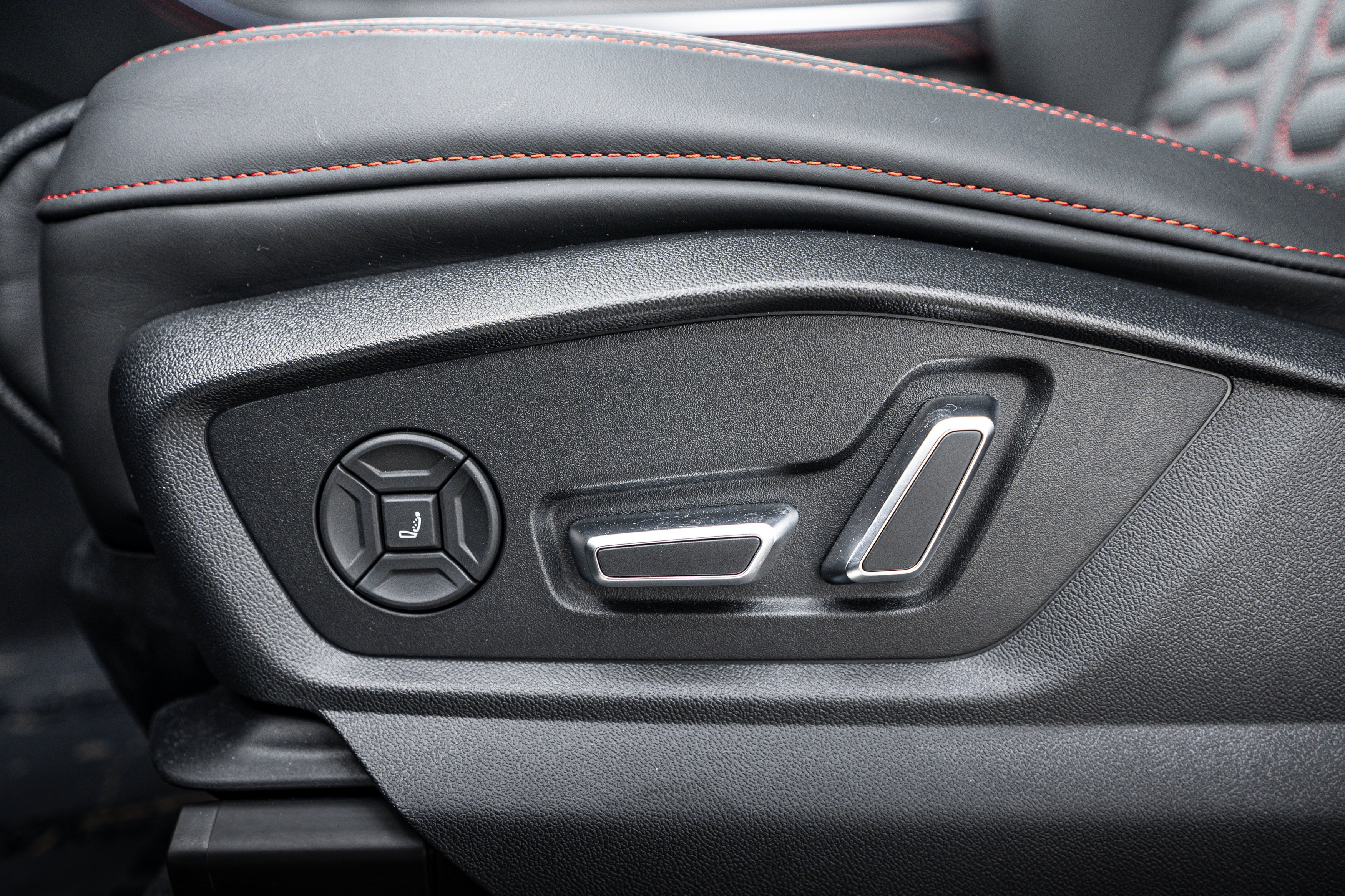 New 2026 Audi Exclusive Audi performance image 18