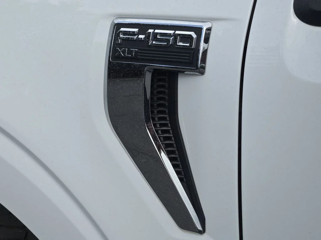 Used 2021 Oxford White Ford XLT image 22