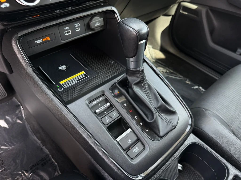 Used 2025 Black Honda EX-L image 19