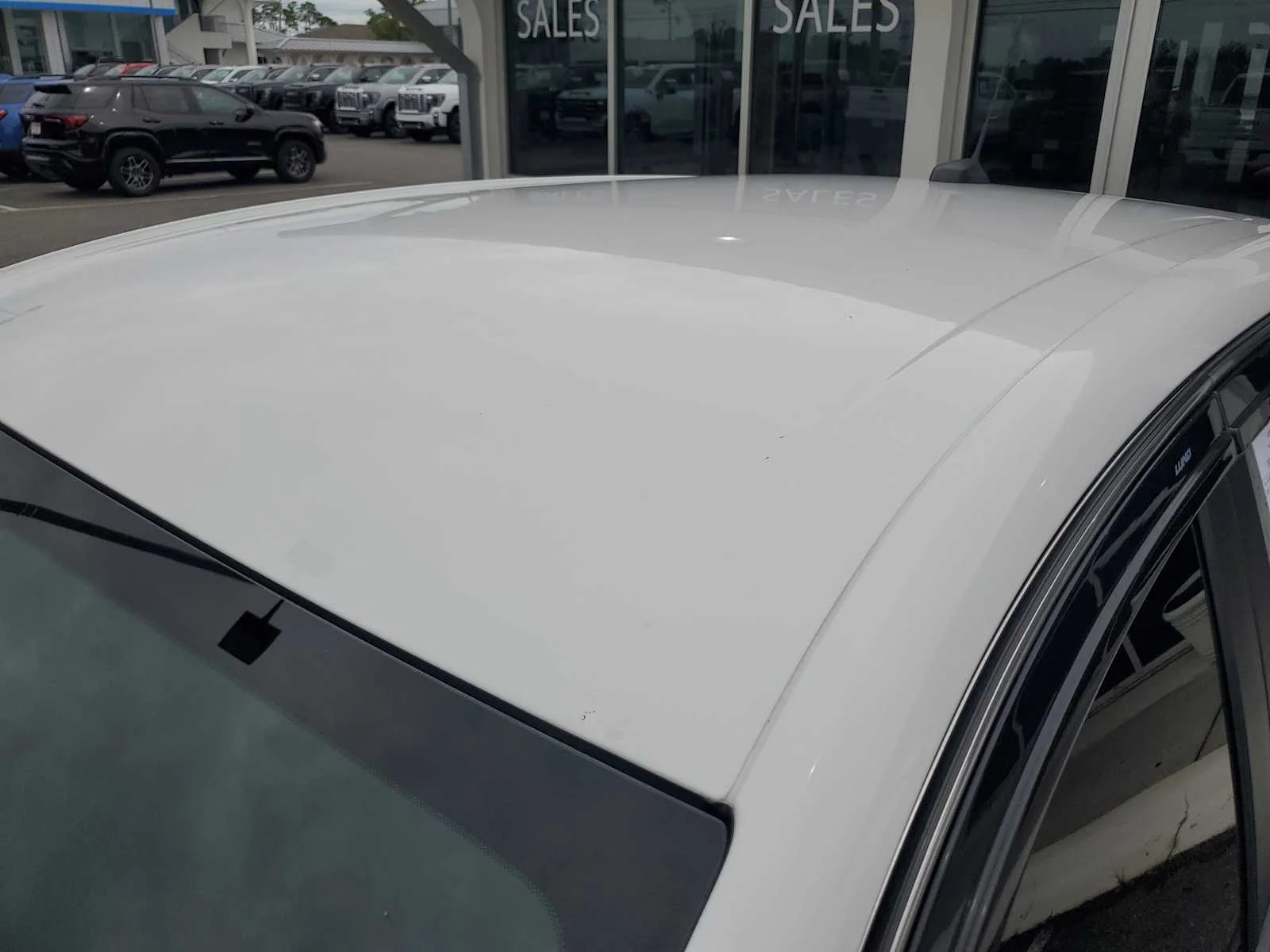 Used 2023 SUMMIT WHITE Buick Preferred image 14