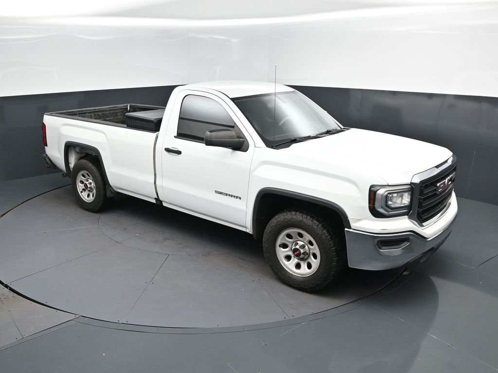 Used 2016 White GMC Base image 31