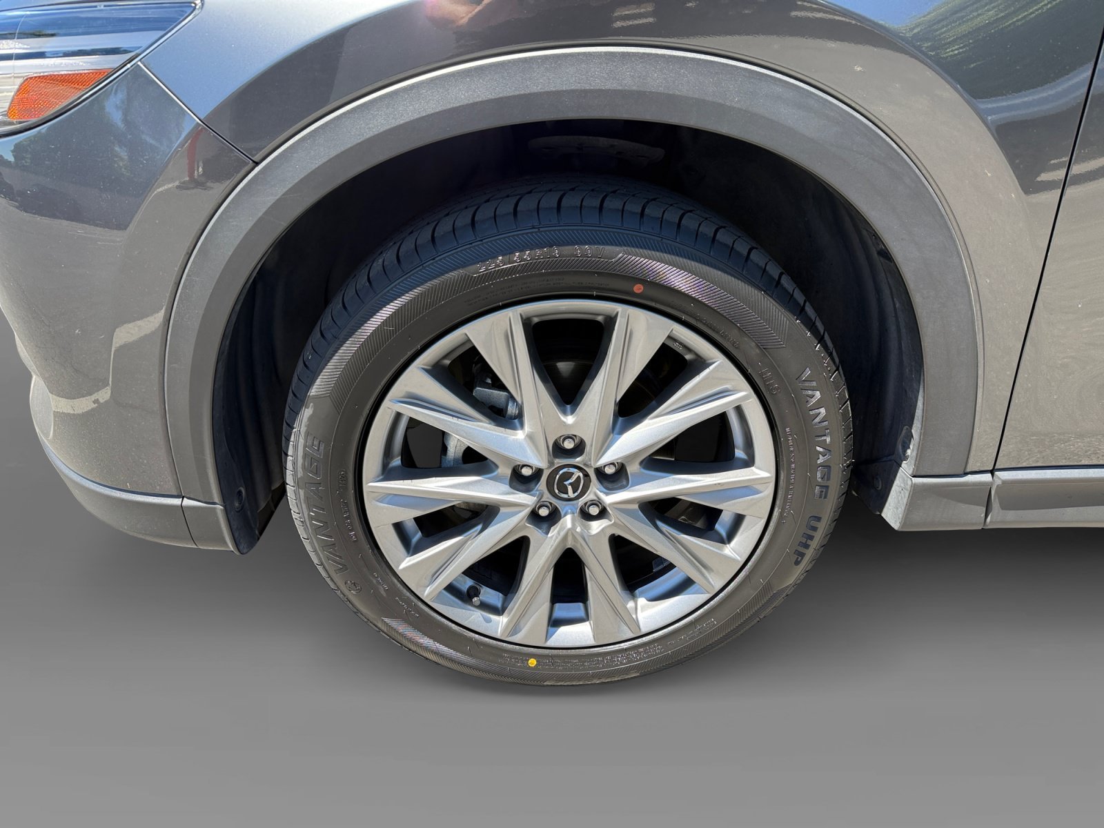 Used 2021 Machine Gray Metallic Mazda Grand Touring image 9