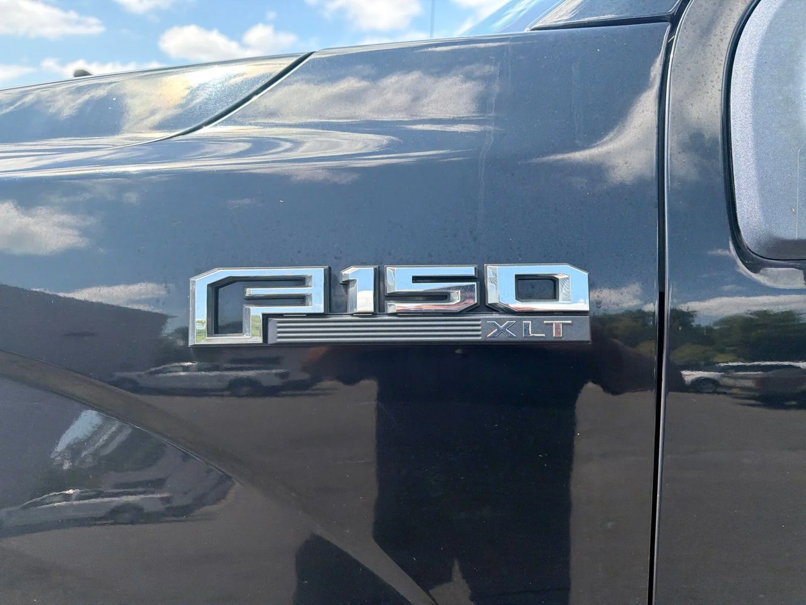 Used 2017 Shadow Black Ford XLT image 15