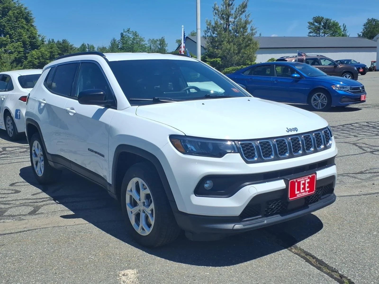 Used 2024 Bright White Clearcoat Jeep Latitude image 3