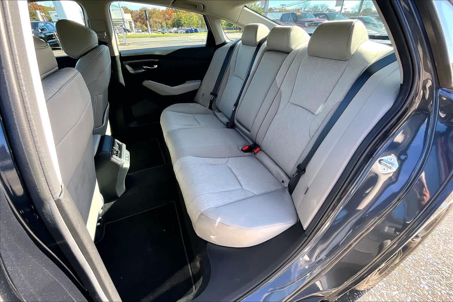 2025 Honda Accord SE - Photo 18