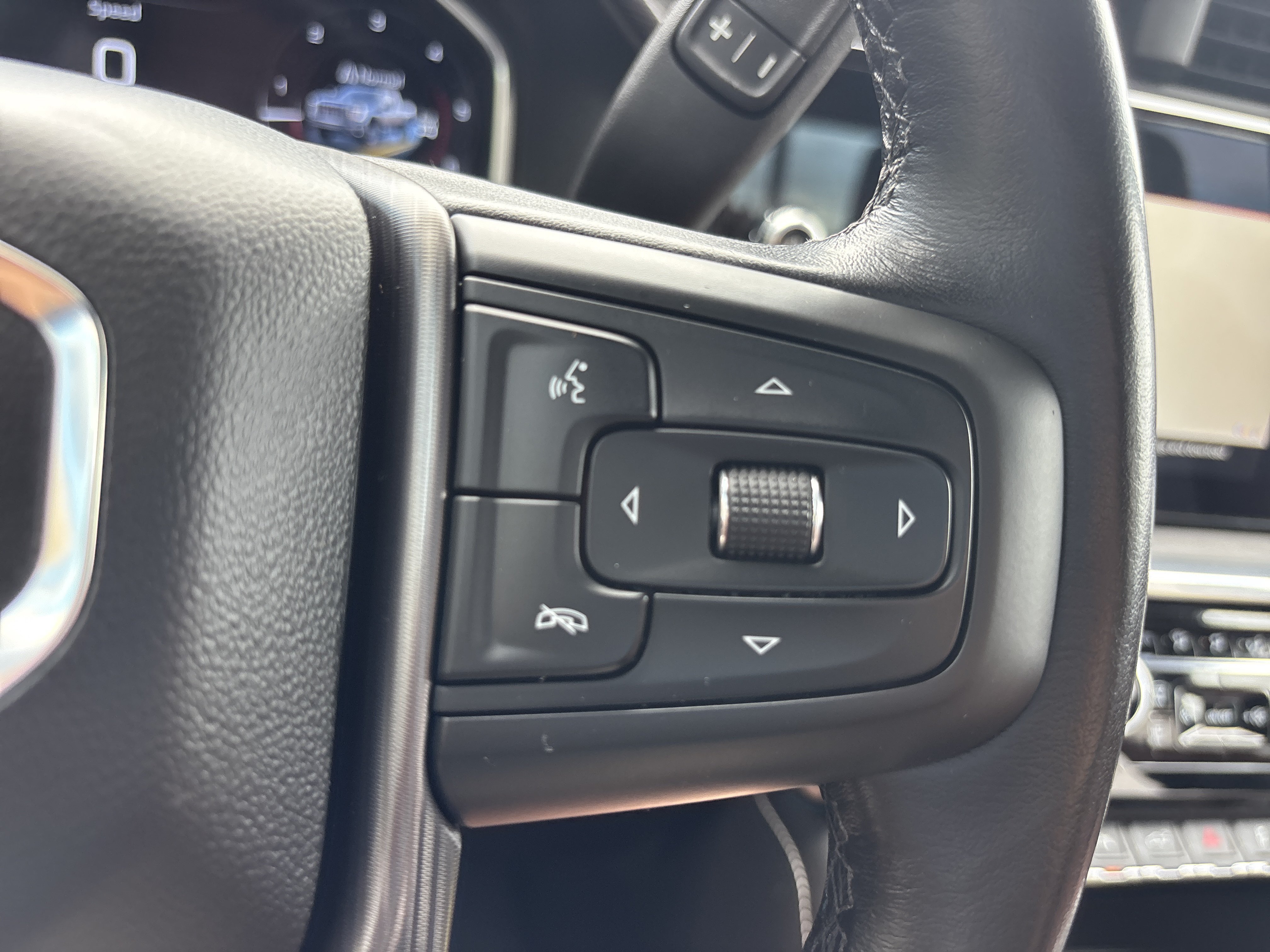 Used 2025 Sterling Metallic GMC Denali Ultimate image 34