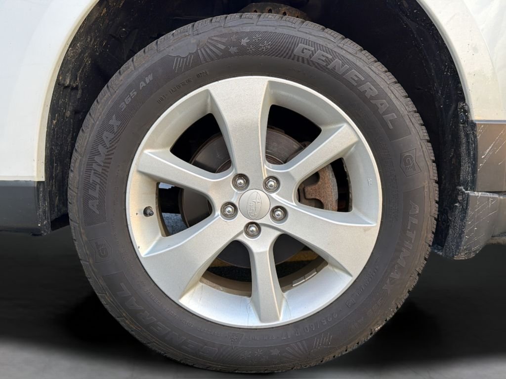 Used 2013 White Subaru 2.5i Premium image 16