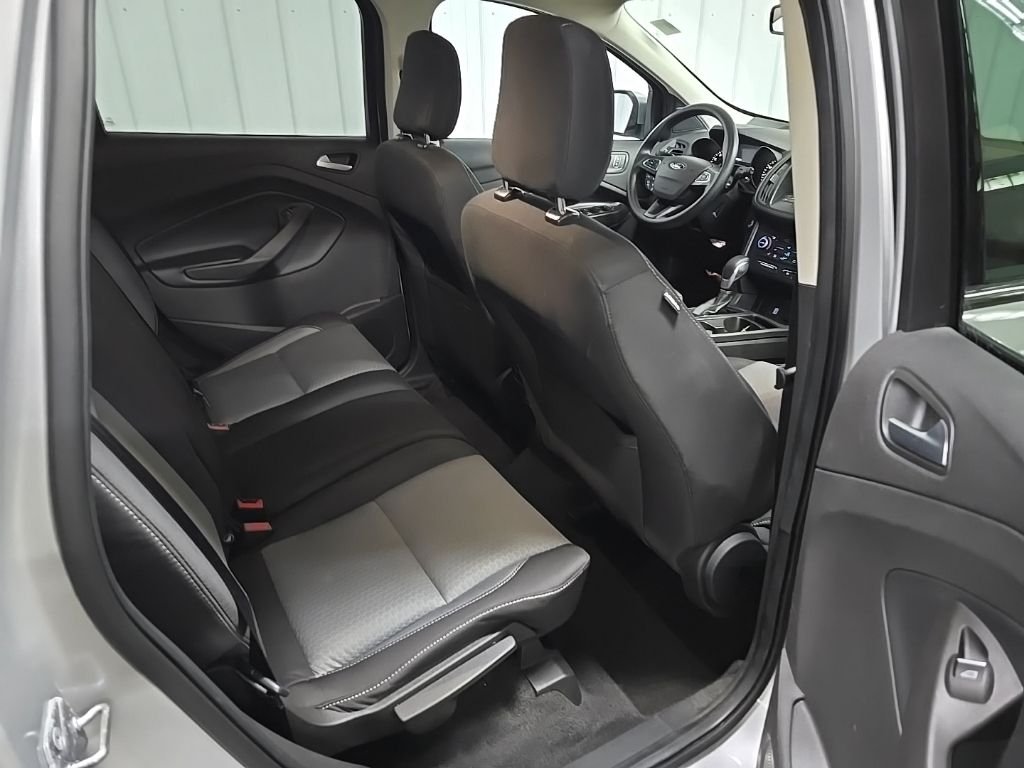 Used 2019 Silver Ford SE image 21