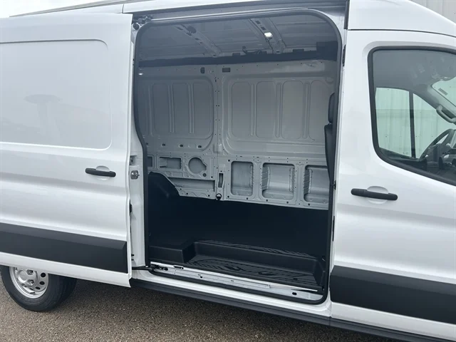 New 2026 Oxford White FORD Cargo Van image 9