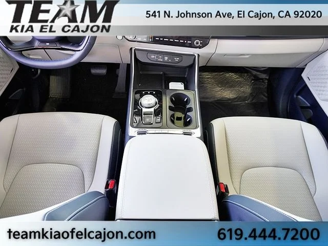New 2027 White Kia SX Prestige image 29