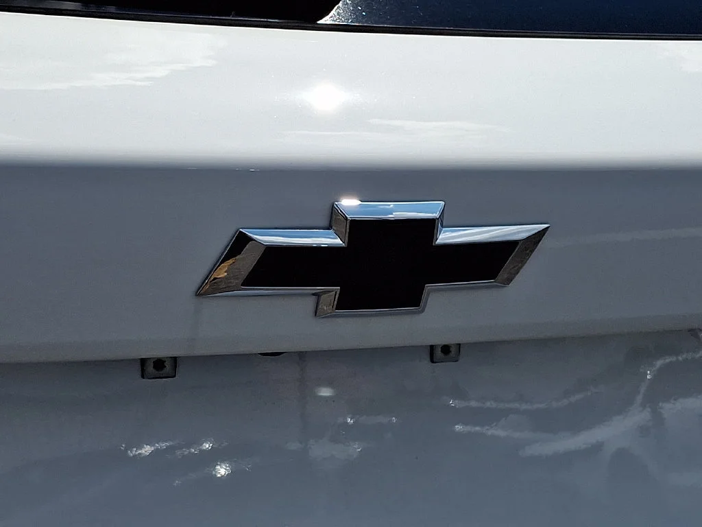 New 2026 Summit White Chevrolet LS image 22