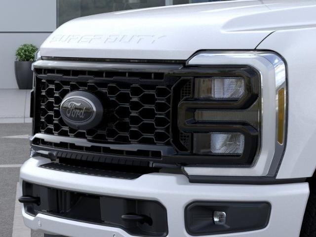New 2026 Star White Metallic Tri-Coat Ford F-250® Lariat® image 39