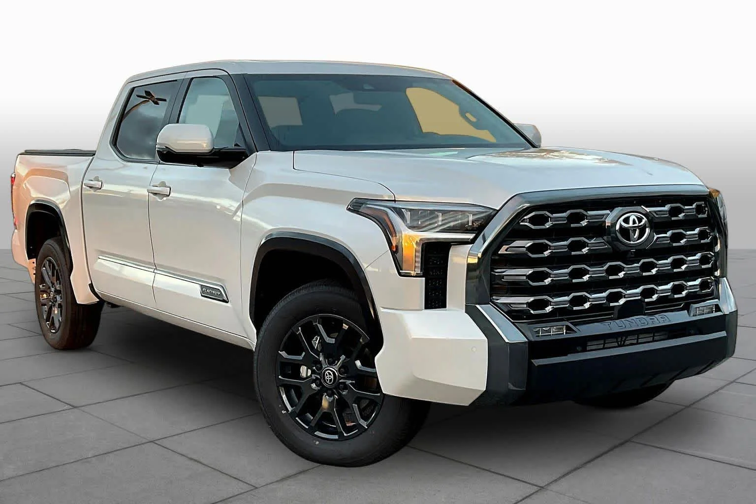 New 2026 Wind Chill Pearl Toyota Platinum image 2