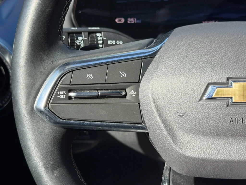 Used 2024 Black Chevrolet 2LT image 8