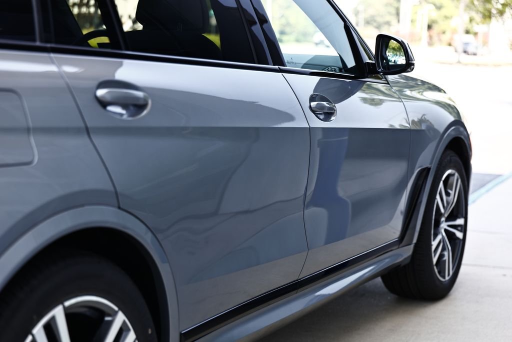 New 2027 Skyscraper Grey Metallic BMW xDrive40i image 6