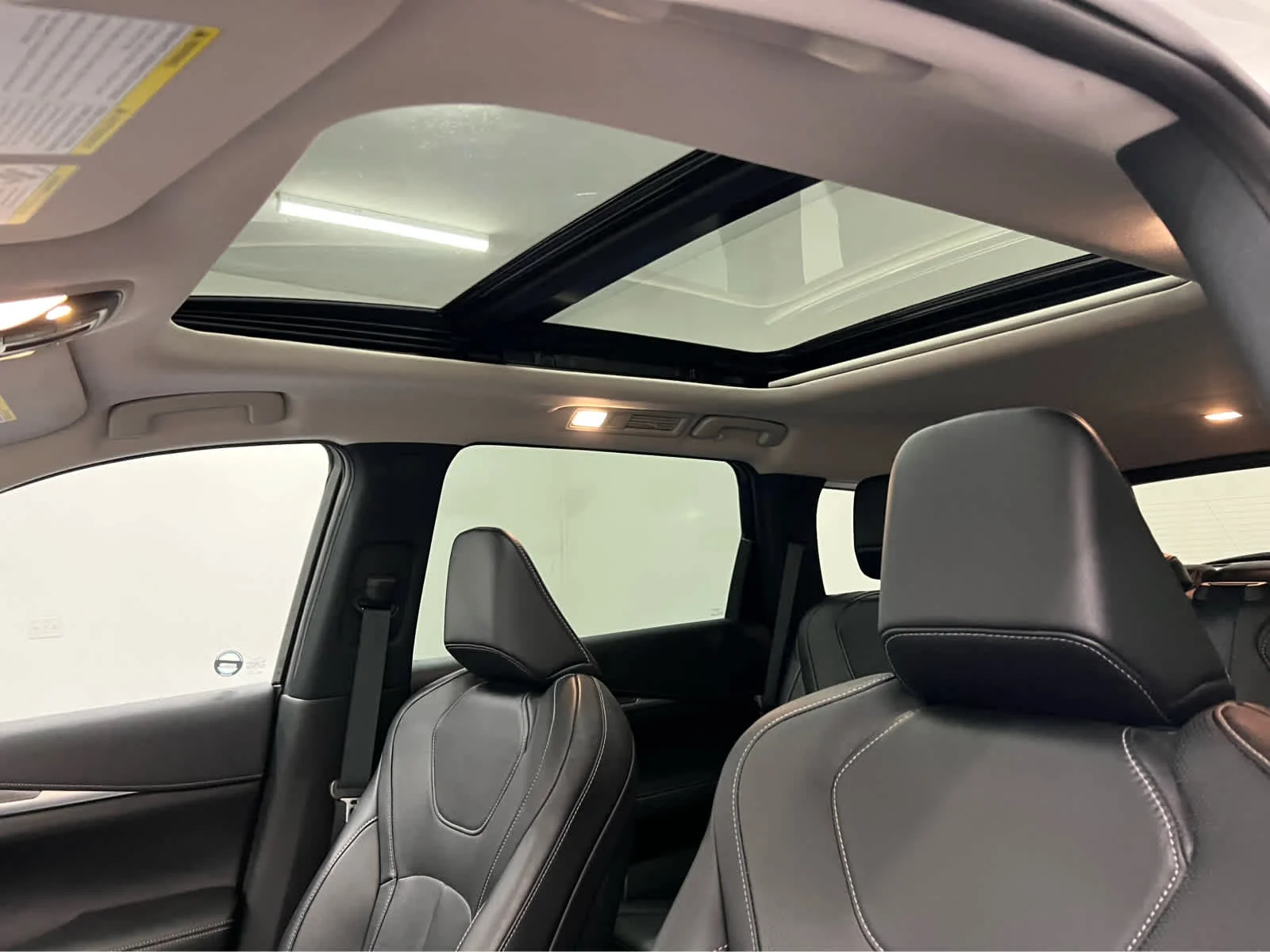 Used 2024 WH INFINITI LUXE image 15