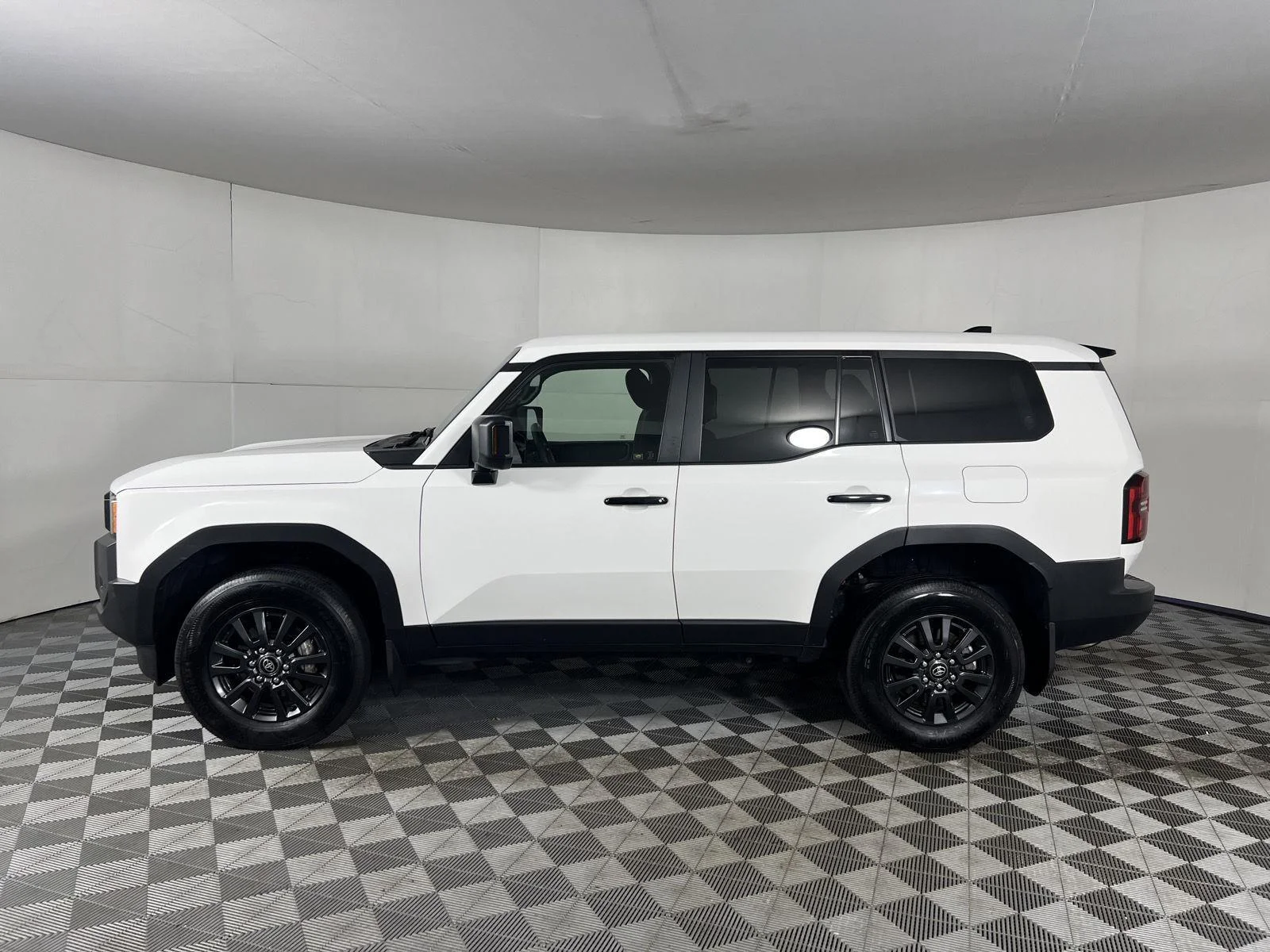 Used 2025 Ice Cap Toyota 1958 image 4
