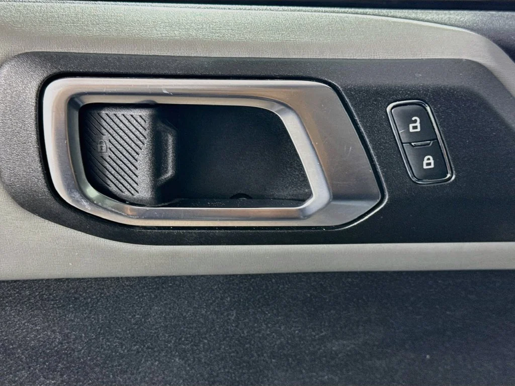 Used 2022 Gray Ford Badlands image 20