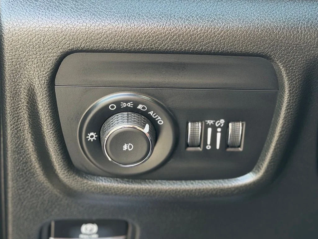 Used 2026 Black Jeep Limited image 24