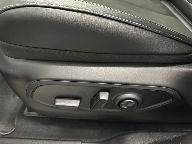 New 2026 Black Jeep Laredo Altitude image 22