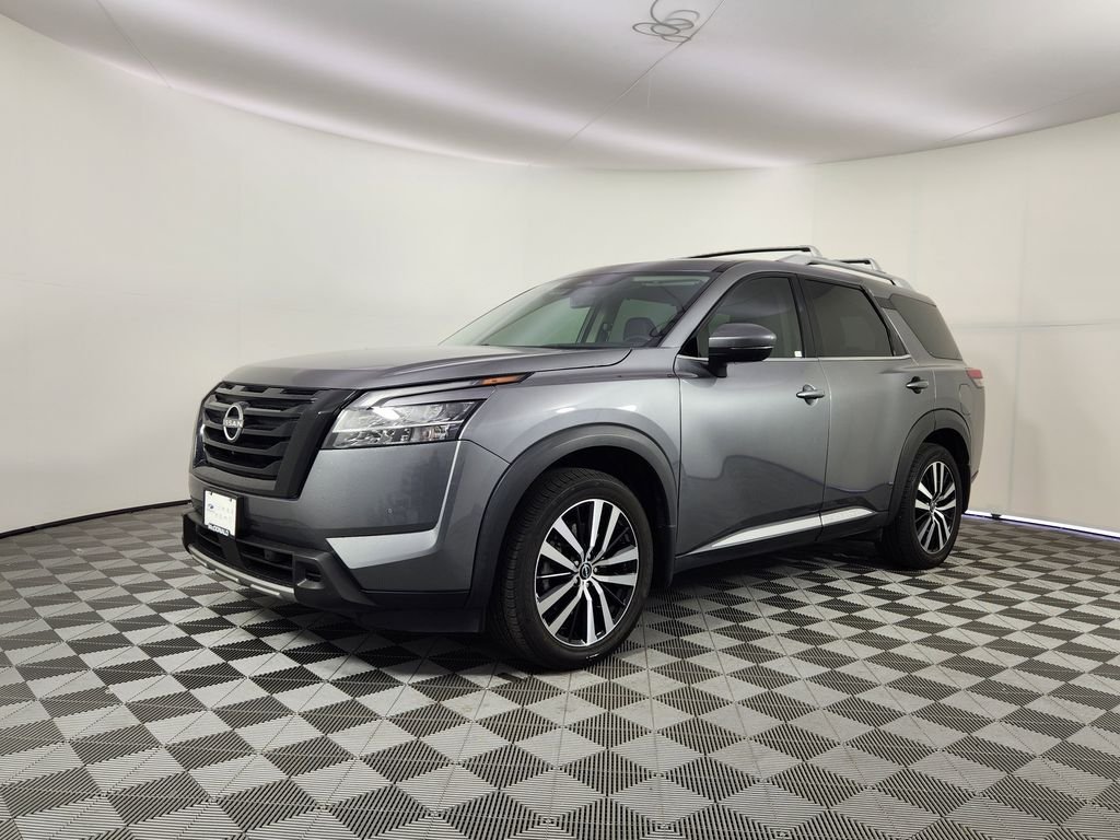 2023 Nissan Pathfinder Platinum 4WD's photo