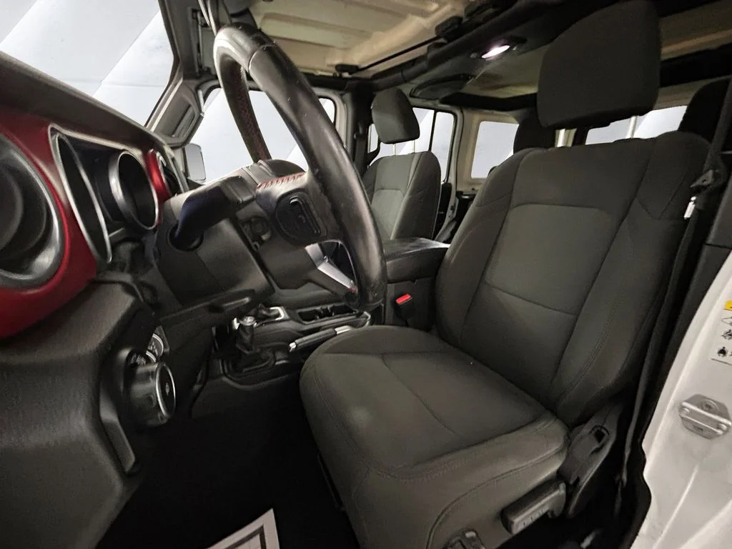 Used 2018 White Jeep Unlimited Rubicon image 8