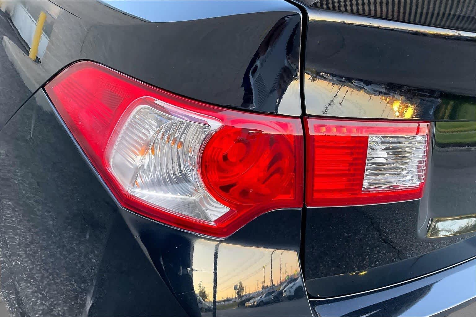 Used 2010 Crystal Black Pearl Acura  image 26