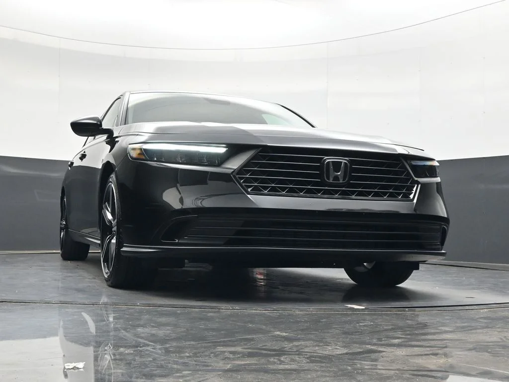 Used 2026 Crystal Black Pearl Honda SE image 28