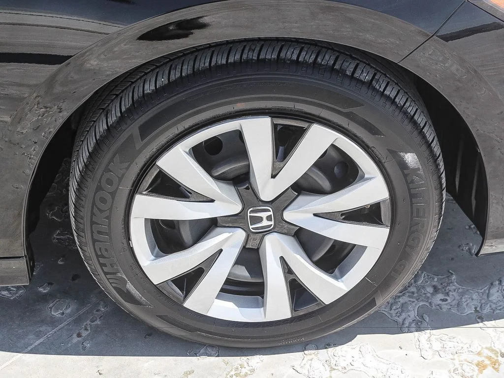 2024 Honda Civic LX - Photo 10