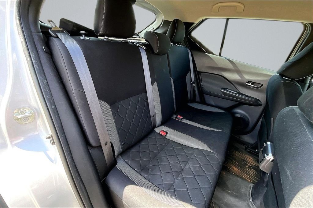 Used 2018 Silver Nissan SV image 24
